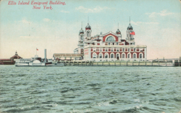 US NEW YORK CITY / Ellis Island Emigrant Building / CARTE COULEUR - Ellis Island