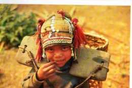 Sourires D´enfants Carte Double,Le Petit Porteur De Fruits THAILANDE Photo Jean Baptiste  Richardier - Laos