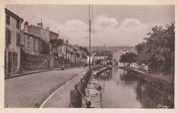 52 - DOULAINCOURT - La Rue De La Gare - Doulaincourt