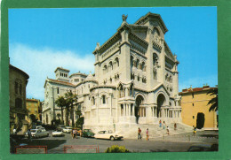 Principauté De Monaco La Cathédrale CPM Trés Animée  Année 1965  Voitures D'époque  DS21 Citroën ,EDIT AJAX - Kathedrale Notre-Dame-Immaculée