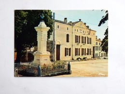 Carte Postale Ancienne : VILLEFAGNAN : La Mairie Et Le Monument Aux Morts - Villefagnan