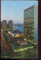 CPM Etats Unis NEW YORK An Evening View Of The United Nations Headquarters - Altri Monumenti, Edifici