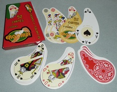 Rare Jeu De 54 Cartes En Boite, ERGOMIA, Joker, Carte Ergonomique, As De Pique Ace Of Spade - 54 Cartas