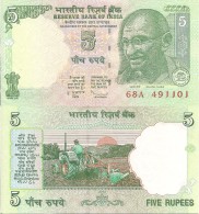 India P94A, 5 Rupees, Mahatma Gandhi /farmer Plowing With Tractor 2010 $2+CV - Inde