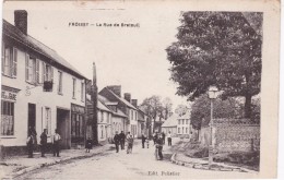 FROISSY - La Rue De Breteuil - Café De La Gare- Animé - Froissy