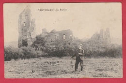 Fagnolle - Les Ruines ... Personnage Posant Pour La Photo - 1908 ( Voir Verso ) - Philippeville