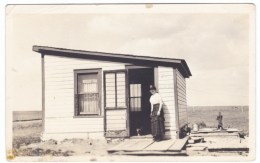 American Prairie Pioneers, Early Simple House On Plains, Architecture C1900s/10s Vintage Real Photo Postcard - Altri & Non Classificati