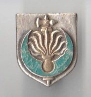 INSIGNE ECU 10° LEGION DE GENDARMERIE MOBILE ALGER  - DRAGO PARIS - Retirage , Croissant Vert - Policia