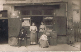 2 Cartes Photos D'un Commerce En Très Bon état - Maringues