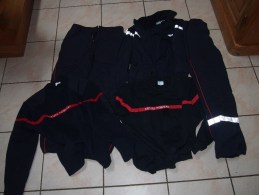 Ensemble D'uniformes De Pompiers - Uniformes