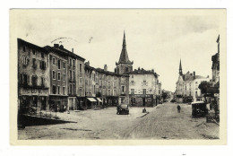 HAUTE-LOIRE / CRAPONNE-sur-ARZON / PLACE DU FAUBOURG CONSTANT ( Automobiles + ECONOMATS DU CENTRE ) / Beau DAGUIN , 1950 - Craponne Sur Arzon