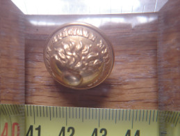 Rare Ancien BOUTON ECOLE SPECIALE MILITAIRE Militaria - Buttons