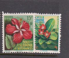 New Caledonia SG 341-42 1958 Flowers MNH - Gebruikt