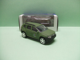 RENAULT DACIA DUSTER Armée De Terre Vert Kaki Mat NOREV 1/64 3 Inch - Neuf En Boîte - Norev