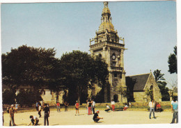 LAMPAUL - PLOUDALMAZEAU  29  CONCOURS DE PETANQUE SUR LA PLACE DE L´ EGLISE  Pointeur En Action Et  Mesure D´un Point - Ploudalmézeau