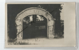 Militaria Carte Photo Cimetière Militaire Allemand Ehrenfriedhof  Voir Scan Dos - War Cemeteries