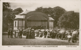 GB DUNFERMLINE / The Kiosk, Pittenorieff Glen / CARTE GLACEE - Fife