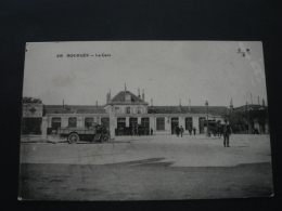 18 CHER . CPA BOURGES  LA GARE . ANIMATION . N7 - Bourges