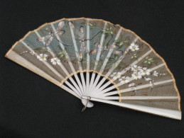 éventail Décoré De Fleurs Et Libellules Peint Japon ? Abanico Ventaglio Fan Fächer - Ventagli