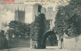 GB LINCOLN / Potter Gate Arch / - Lincoln