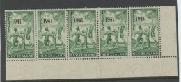 New Zealand 1941 1 + 1/2p Children At Play Issue #B18  MNH Block Of 5 Nibbled Perfs - Unused Stamps