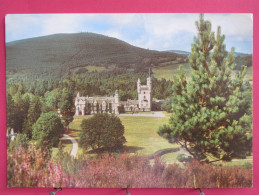 Ecosse - Balmoral Castle - Front View Overlooking Gardens - Joli Timbre - 1986 - Scans Recto-verso - Aberdeenshire