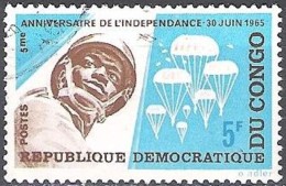 Congo 1965 Michel 235 O Cote (2002) 0.15 € 5 Ans Indépendence Parachutiste Cachet Rond - Oblitérés