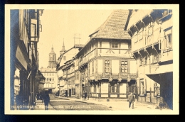 Gottingen Barfusserstrasse Mit Junkernhaus / Carl Spielmeyer's Nachflg / Postcard Not Circulated - Göttingen