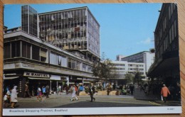 Bradford - Broadway Shopping Precinct - Unusual View / Plan Inhabituel - Animée - Commerces - (n°6142) - Bradford
