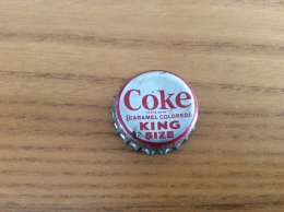 Ancienne Capsule * "Coke CARAMEL COLORED KING SIZE - NORTH PLATTE NEBRASKA" Etats-Unis (USA) Coca-Cola (intérieur Liège) - Limonade