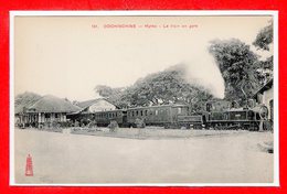 VIËT-NAM --  COCHINCHINE -- Mytho - Le Train En Gare - Vietnam