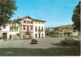 AINHOA - Ses Maisons Basques Et L´hôtel Ithuria - Europ 1368-64 - 2crite Et Circulée 1970 - Tbe - Dauphine, R8, 404 - Ainhoa