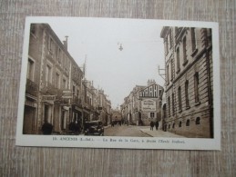 CPA 44 ANCENIS RUE DE LA GARE  ECOLE JOUBERT HOTEL RESTAURANT  VOITURE ANCIENNE - Saint Herblain