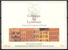 032 - Coteaux Du Lyonnais - Appellation D'origine Contrôlée - Cuvée Fédération Des Vins Des Coteaux Du Lyonnais - Rotwein
