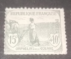 Orphelins De Guerre (Yvert Tellier 149) 15 + 10 C Gris - Andere & Zonder Classificatie