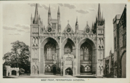 GB PETERBOROUGH / West Front, Peterborough Cathedral / GLOSSY CARD - Altri & Non Classificati