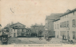 MAZIERES EN GATINE - La Place Et La Gendarmerie - Mazieres En Gatine