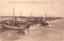 13-  LES-SAINTES- MARIES- DE-LA-MER -  CAMARGUE, UNE VUE D'ENSEMBLE DE LA PLAGE - Saintes Maries De La Mer