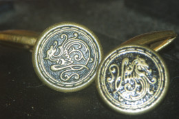 BOUTONS DE MANCHETTE DRAGON - Cuff Links & Studs