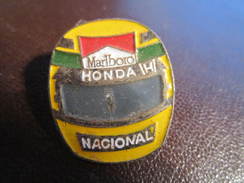 Pin's, F1, Honda, Casque, "nacional", Marlboro, Cigarette - Automobile - F1