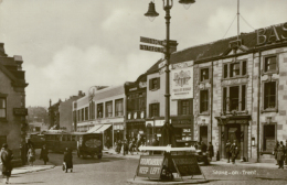 GB STOKE ON TRENT / A Street / GLOSSY CARD - Stoke-on-Trent