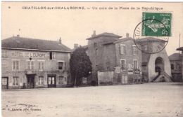 Chatillon Sur Chalaronne Un Coin De La Place De La République - Châtillon-sur-Chalaronne