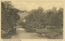 GB WARWICK / Warwick Castle  From The Bridge / - Warwick