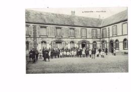 28 - COURVILLE - Cour D´Ecole Enfants écoliers  - R. Laillet N°4 - Année 1920-1921 - - Courville