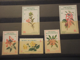 COMORES - 1971 FIORI 5 VALORI - NUOVI(++) - Unused Stamps