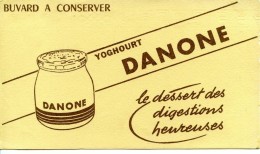 LOT 3 BUVARDS DANONE-IDC-LA PIE QUI CHANTE - Sucreries & Gâteaux