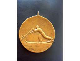 UNIQUE RARE 1953 GOLD MEDAL WOMEN U.F. SKI BULGARIA Engraving ONE OF KIND - Sports D'hiver