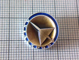 VINTAGE RARE AVIAEXPORT 1970"S USSR RUSSIA СССР BADGE PIN PERFECT - Raumfahrt