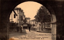 Pyrenees-Atlantiques, Ascain, La Place De L Eglise, Pierre Loti.    (bon Etat) - Ascain