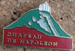 CHAPEAU DE NAPOLEON - CHÂTEAU -    (GRENAT) - Beroemde Personen